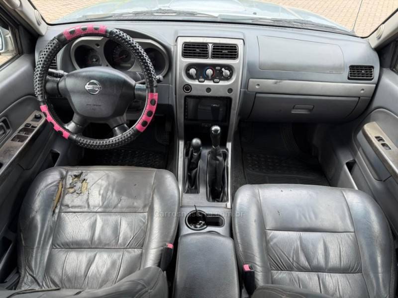 NISSAN - FRONTIER - 2004/2004 - Prata - R$ 49.900,00