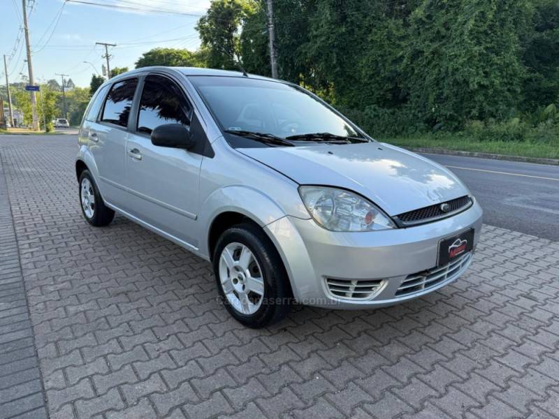 FORD - FIESTA - 2007/2007 - Prata - R$ 16.900,00