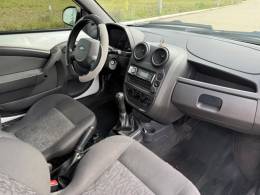 FORD - KA - 2009/2010 - Branca - R$ 20.900,00