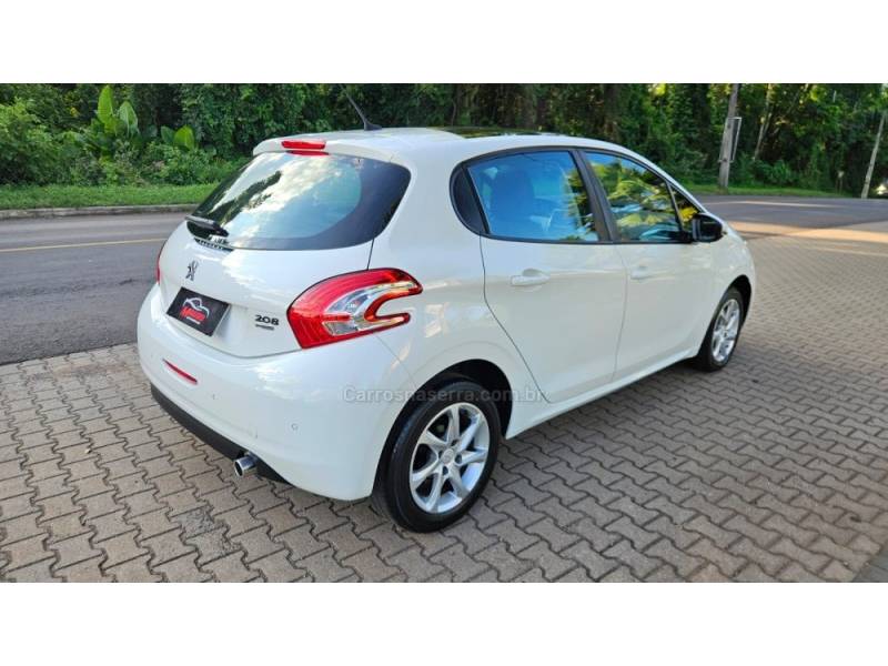 PEUGEOT - 208 - 2015/2016 - Branca - R$ 52.900,00