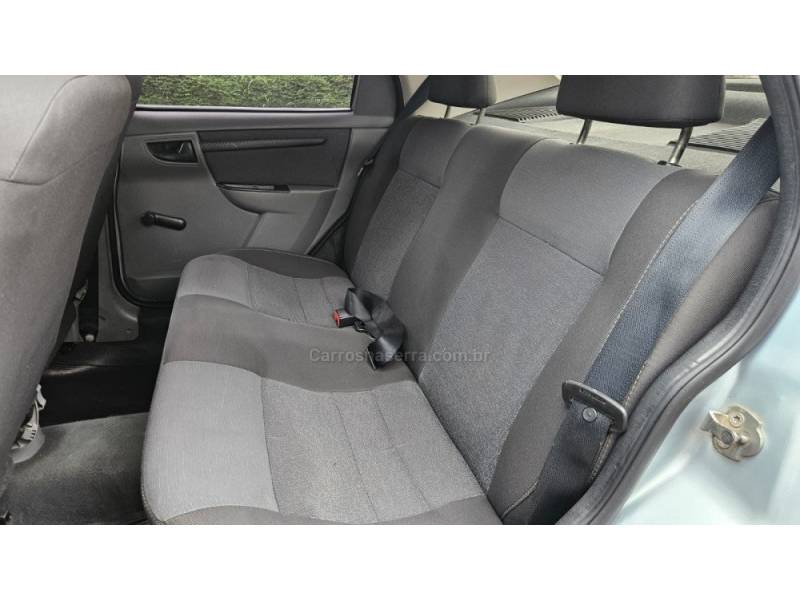 CHEVROLET - PRISMA - 2011/2012 - Prata - R$ 26.900,00