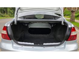 CHEVROLET - PRISMA - 2011/2012 - Prata - R$ 26.900,00