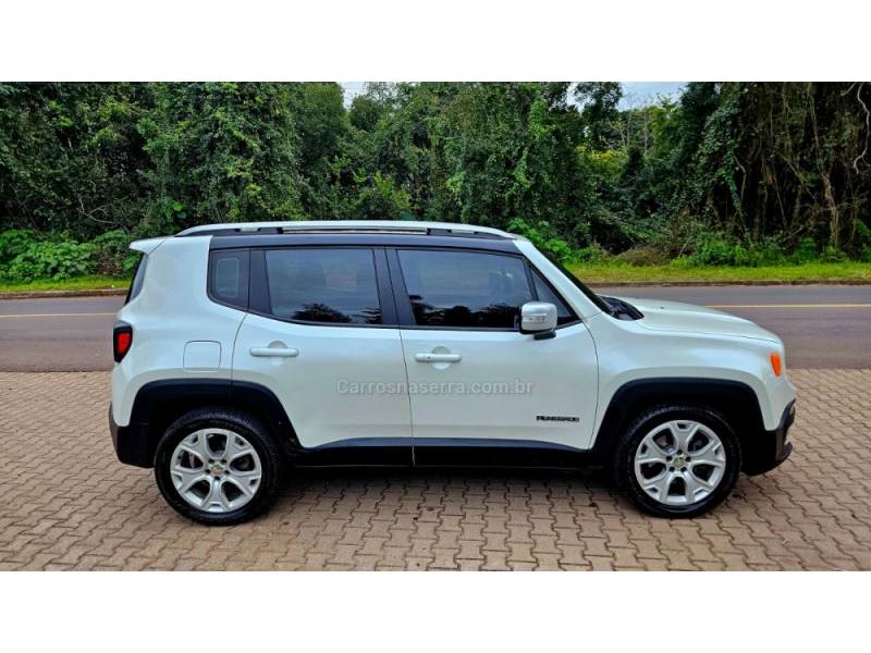 JEEP - RENEGADE - 2017/2018 - Branca - R$ 77.000,00