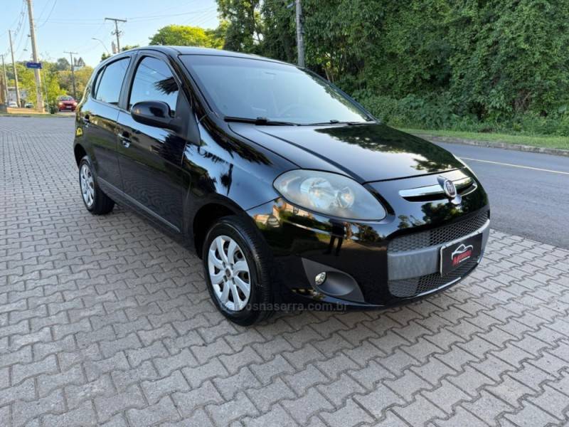 FIAT - PALIO - 2012/2013 - Preta - R$ 41.900,00