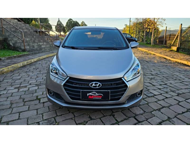 HYUNDAI - HB20 - 2016/2017 - Prata - R$ 66.900,00