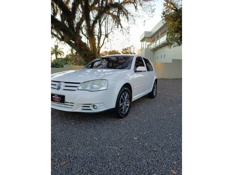 VOLKSWAGEN - GOLF - 2009/2010 - Branca - R$ 45.900,00