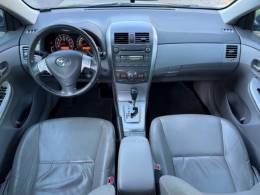 TOYOTA - COROLLA - 2010/2011 - Preta - R$ 50.900,00