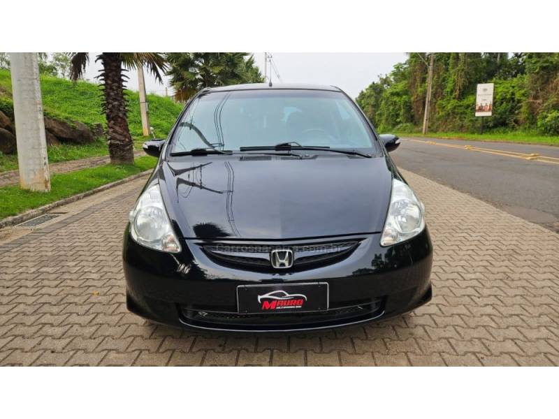 HONDA - FIT - 2006/2007 - Preta - R$ 31.800,00