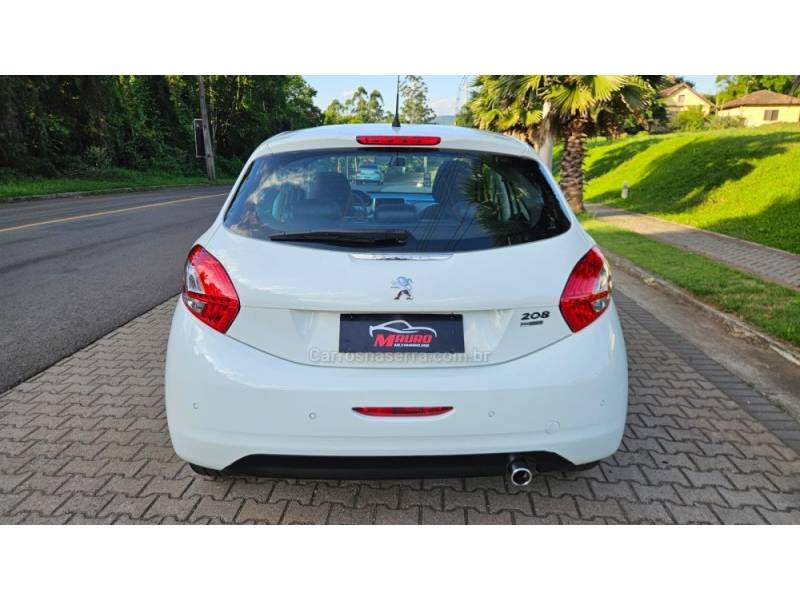 PEUGEOT - 208 - 2015/2016 - Branca - R$ 52.900,00