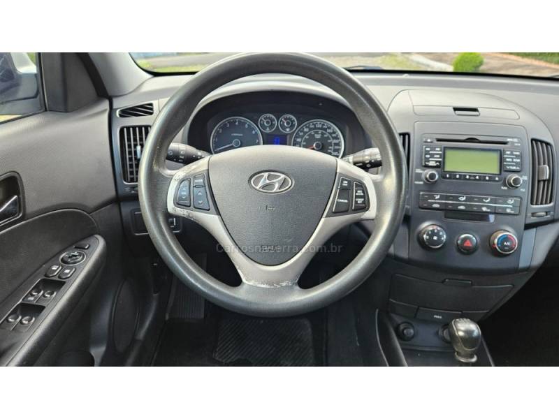 HYUNDAI - I30 - 2010/2011 - Prata - R$ 46.900,00