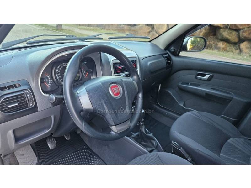 FIAT - PALIO - 2006/2007 - Branca - R$ 39.900,00