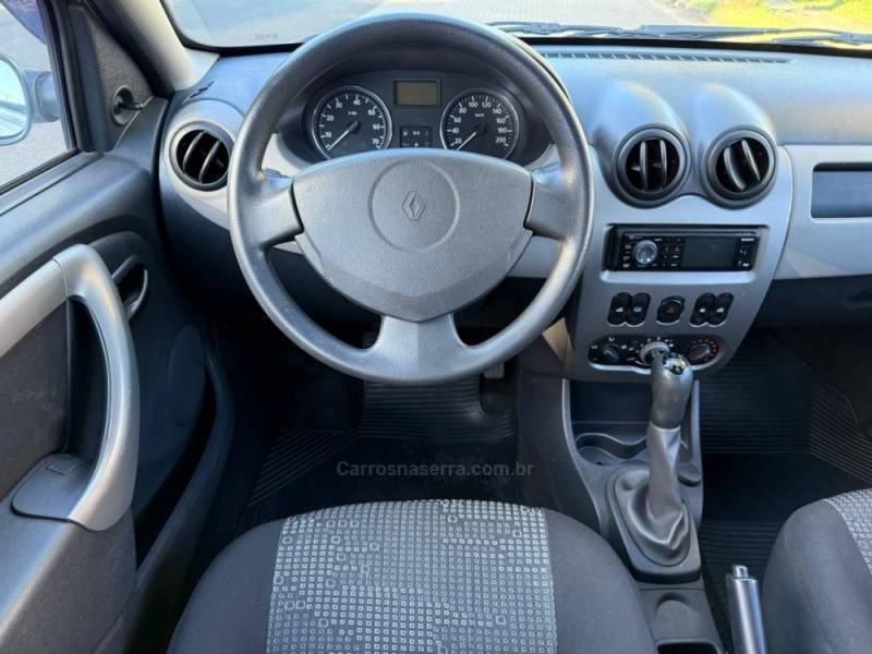 RENAULT - SANDERO - 2009/2010 - Prata - R$ 30.900,00
