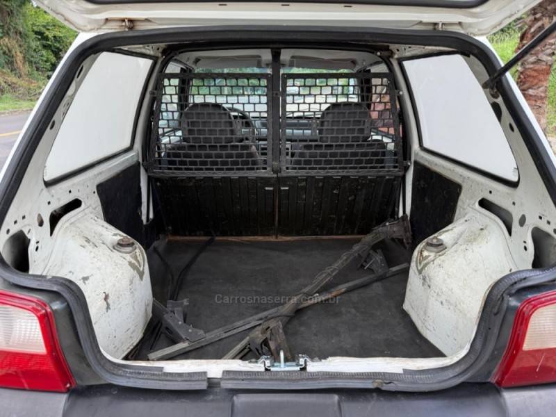 FIAT - UNO - 2013/2013 - Branca - R$ 23.900,00