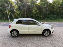 VOLKSWAGEN - GOL - 2016/2017 - Branca - R$ 46.900,00