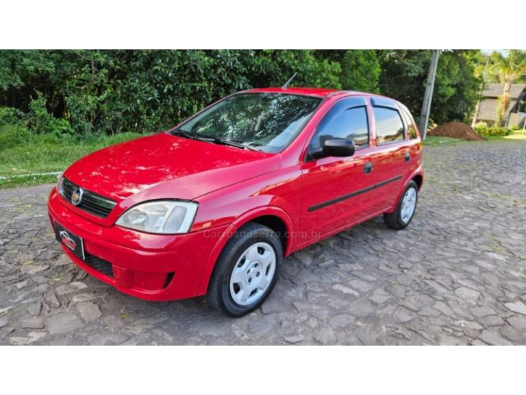 CHEVROLET - CORSA - 2007/2008 - Vermelha - R$ 24.900,00