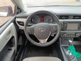 TOYOTA - COROLLA - 2016/2017 - Prata - R$ 96.900,00
