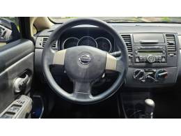 NISSAN - TIIDA - 2011/2012 - Preta - R$ 31.900,00