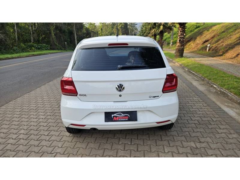 VOLKSWAGEN - GOL - 2016/2017 - Branca - R$ 47.000,00