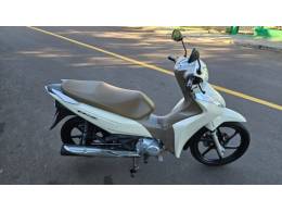 HONDA - BIZ 125 - 2019/2019 - Branca - R$ 15.500,00