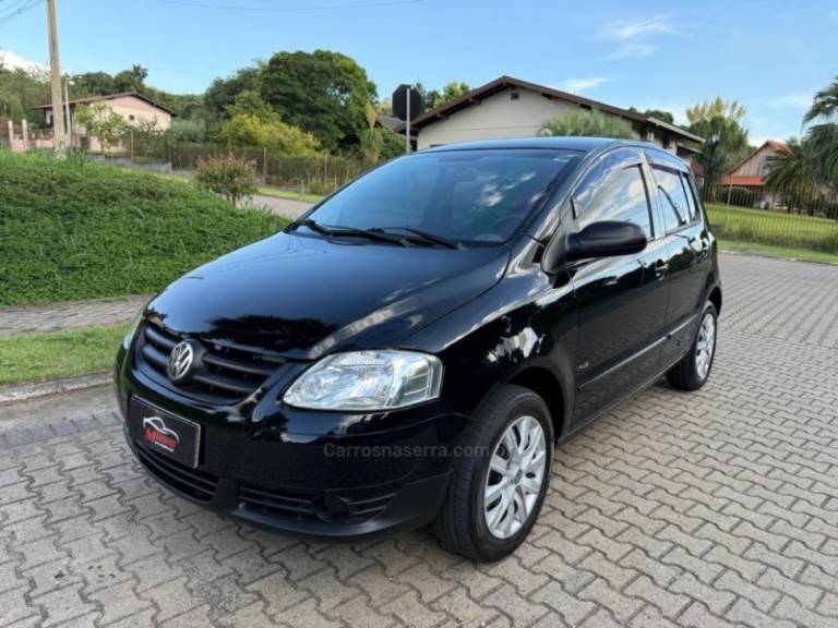 VOLKSWAGEN - FOX - 2007/2008 - Preta - R$ 30.900,00