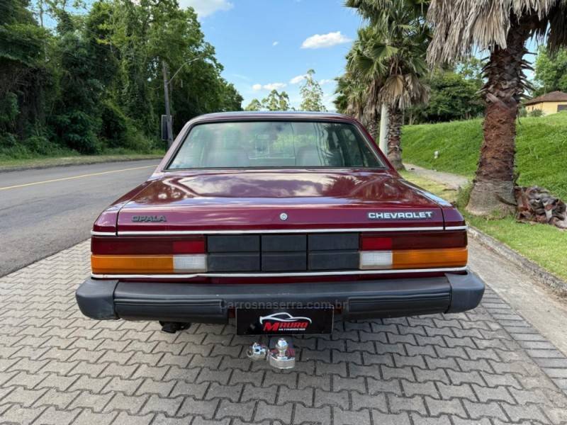 CHEVROLET - OPALA - 1989/1990 - Vermelha - R$ 28.900,00
