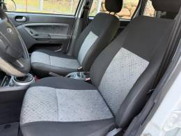 FORD - FIESTA - 2012/2013 - Branca - R$ 33.900,00