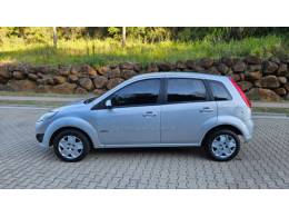 FORD - FIESTA - 2012/2013 - Prata - R$ 33.900,00
