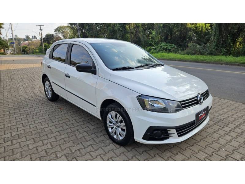 VOLKSWAGEN - GOL - 2016/2017 - Branca - R$ 47.000,00