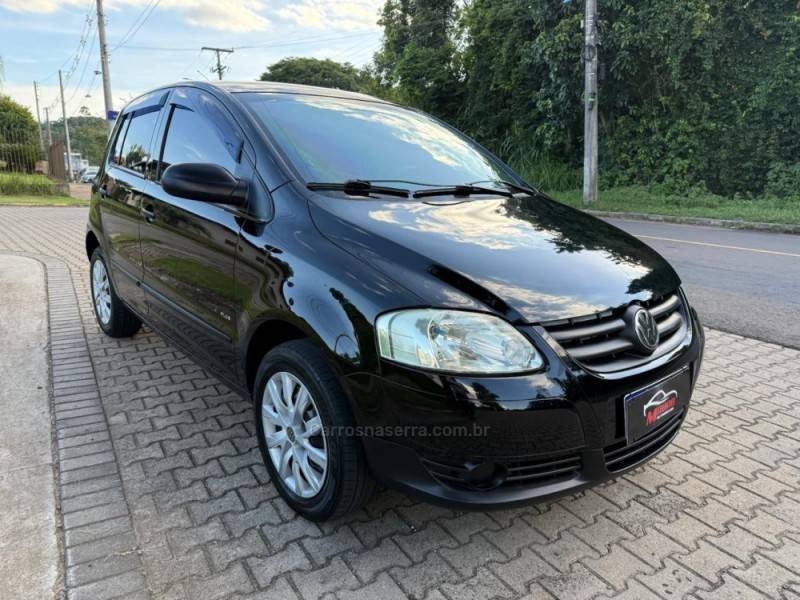 VOLKSWAGEN - FOX - 2007/2008 - Preta - R$ 30.900,00