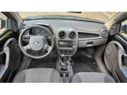 FORD - KA - 2012/2013 - Preta - R$ 24.500,00