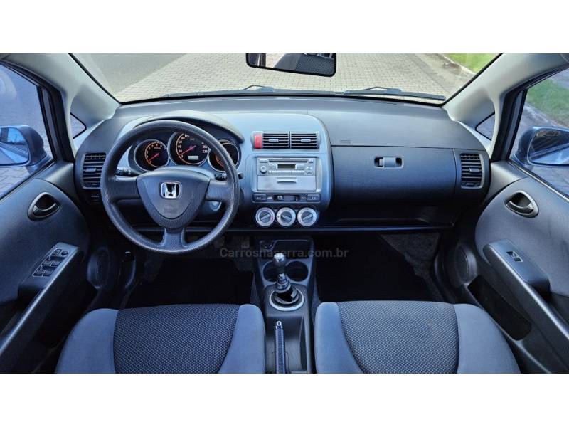 HONDA - FIT - 2008/2008 - Cinza - R$ 33.900,00