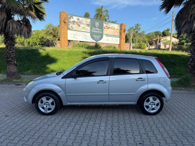 FORD - FIESTA - 2007/2007 - Prata - R$ 16.900,00