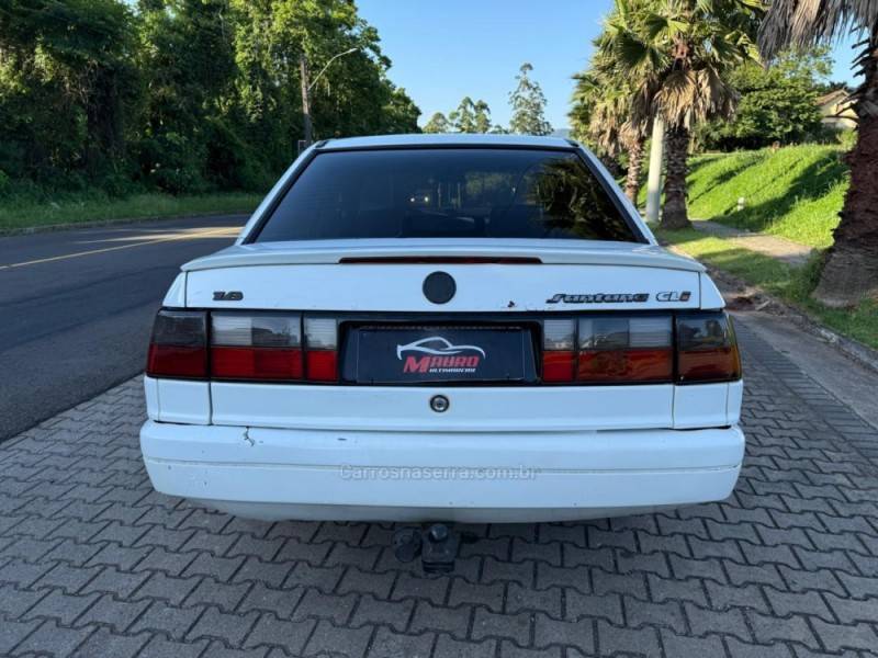 VOLKSWAGEN - SANTANA - 1995/1995 - Branca - R$ 8.900,00