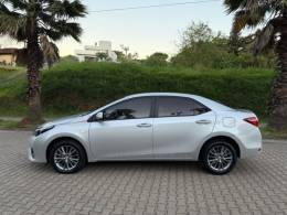 TOYOTA - COROLLA - 2016/2017 - Prata - R$ 96.900,00
