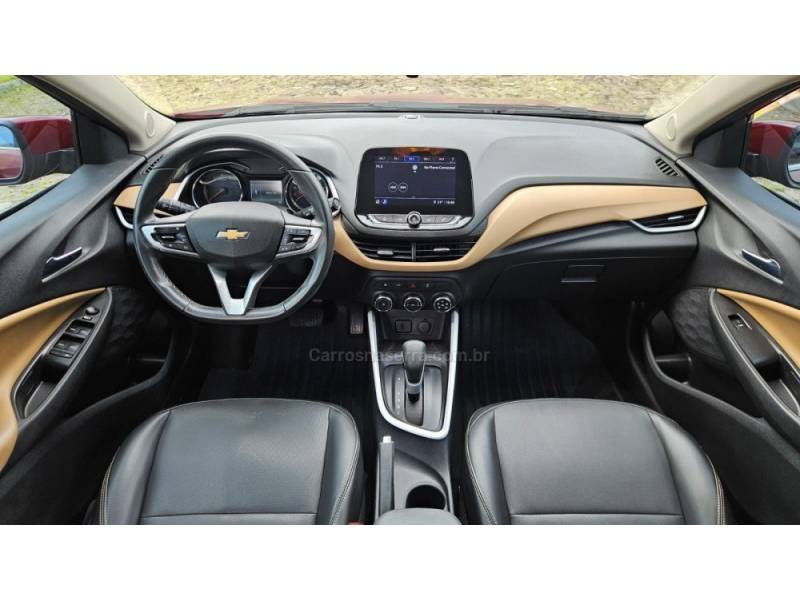 CHEVROLET - ONIX - 2022/2023 - Vermelha - R$ 90.900,00