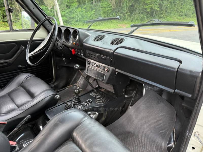 LADA - NIVA - 1993/1993 - Branca - R$ 29.900,00