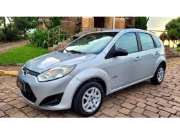 FORD - FIESTA - 2012/2013 - Prata - R$ 32.900,00