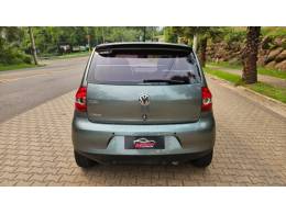 VOLKSWAGEN - FOX - 2009/2010 - Prata - R$ 28.500,00