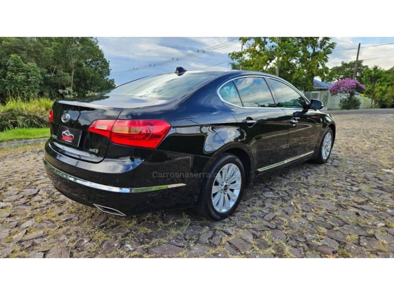 KIA MOTORS - CADENZA - 2011/2012 - Preta - R$ 54.900,00