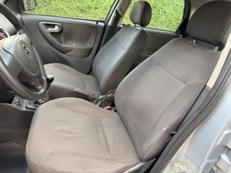 CHEVROLET - CORSA - 2009/2009 - Prata - R$ 28.900,00