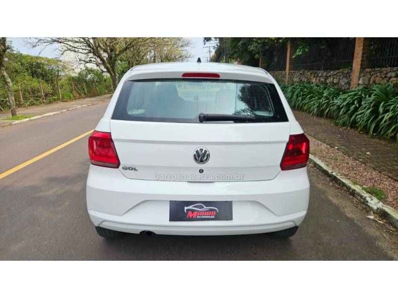 VOLKSWAGEN - GOL - 2021/2022 - Branca - R$ 59.900,00