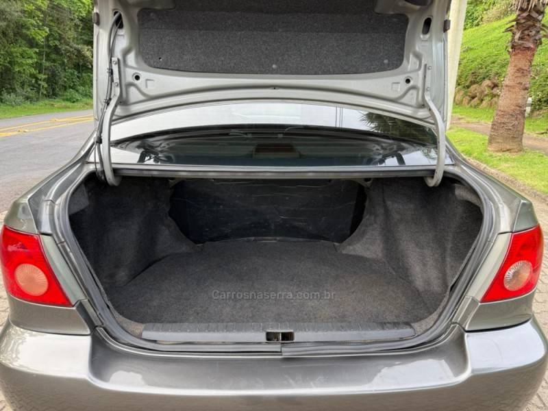 TOYOTA - COROLLA - 2006/2007 - Cinza - R$ 43.900,00