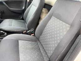 VOLKSWAGEN - SAVEIRO - 2005/2005 - Branca - R$ 27.900,00