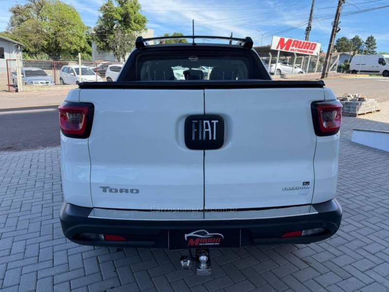 FIAT - TORO - 2016/2017 - Branca - R$ 85.900,00