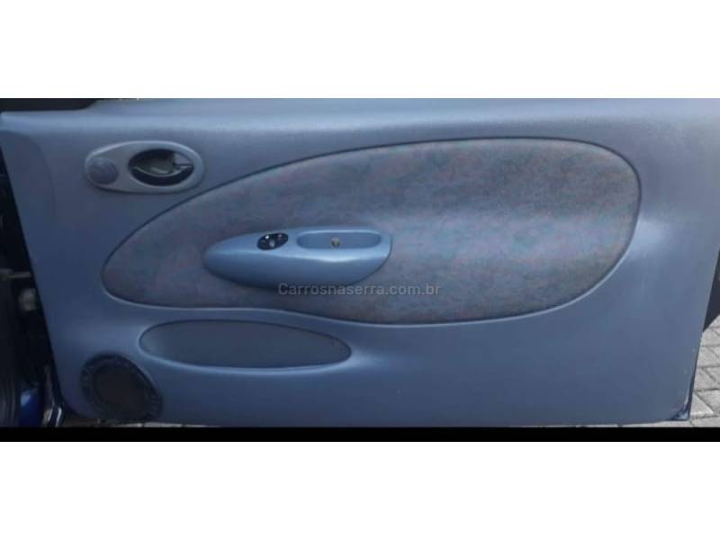FORD - FIESTA - 1996/1996 - Azul - R$ 14.900,00
