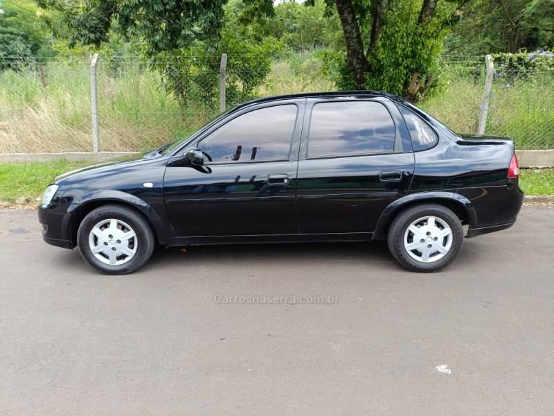CHEVROLET - CLASSIC - 2012/2012 - Preta - R$ 28.900,00