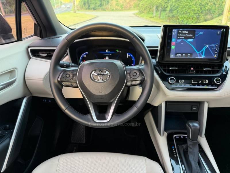 TOYOTA - COROLLA - 2022/2023 - Cinza - R$ 175.000,00