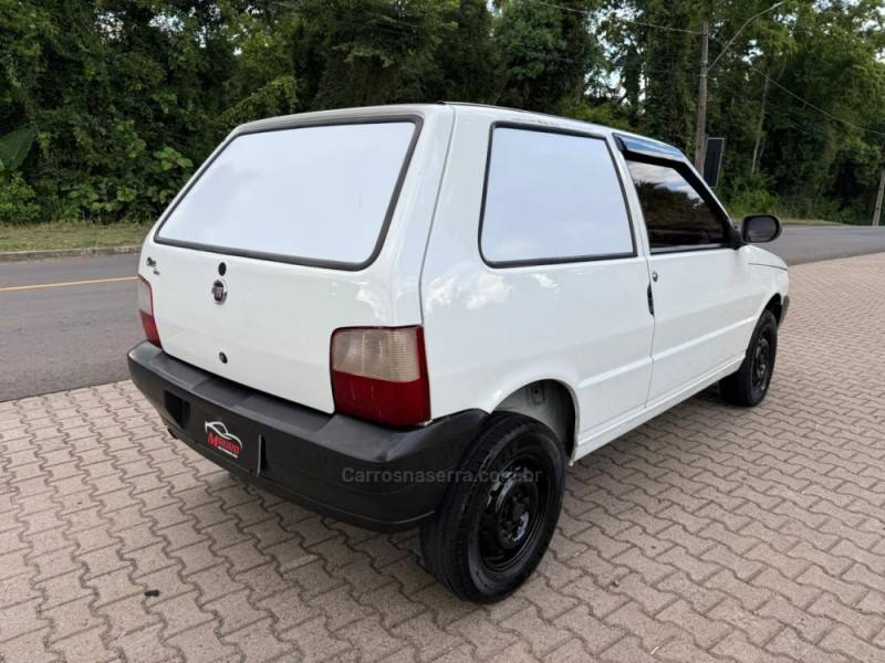 FIAT - UNO - 2013/2013 - Branca - R$ 23.900,00