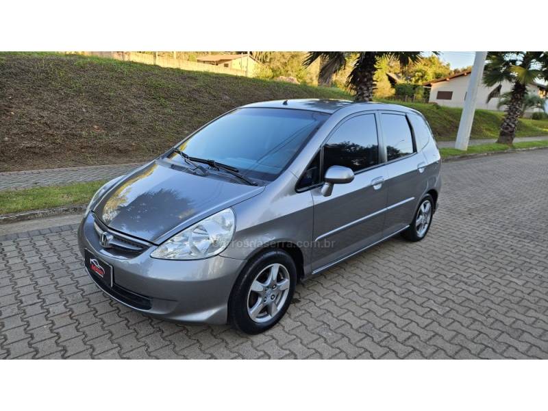 HONDA - FIT - 2008/2008 - Cinza - R$ 33.900,00