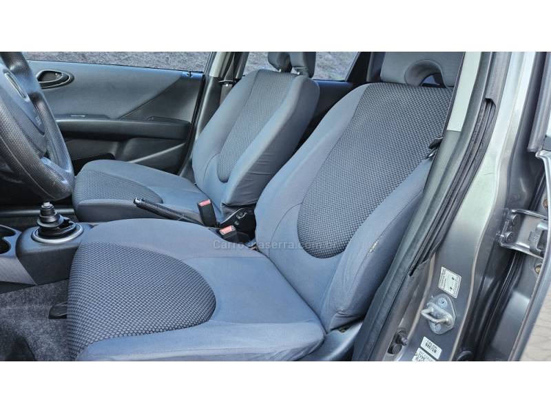 HONDA - FIT - 2008/2008 - Cinza - R$ 33.900,00